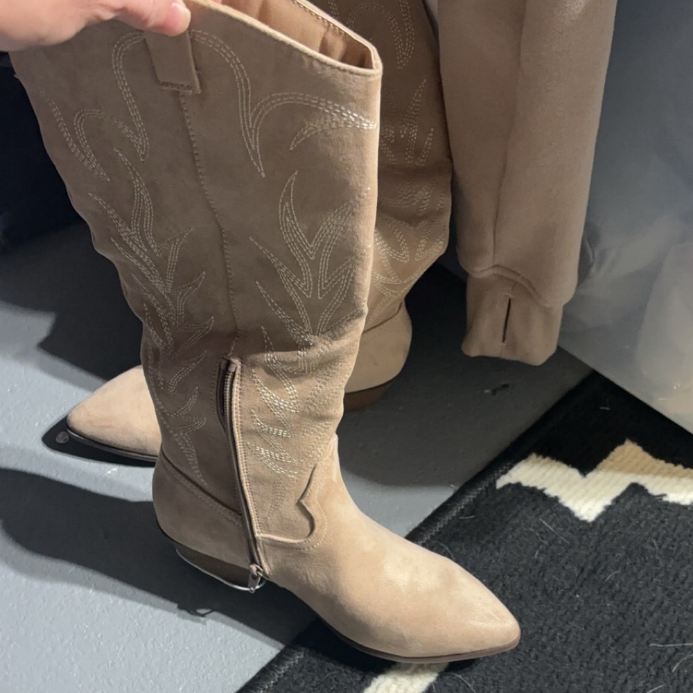 Sadie western boot- brand new with tags